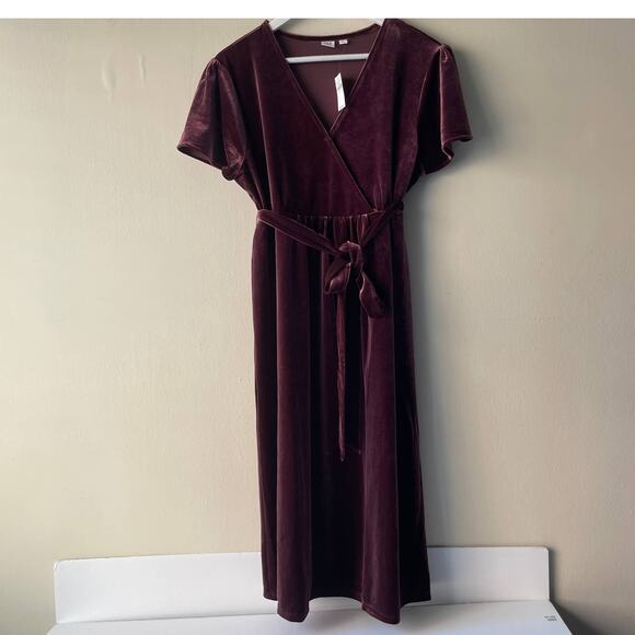 GAP Maternity Burgundy Wrap Top Velvet Maternity Dress w Fabric Belt - L (NWT) - Picture 3 of 10